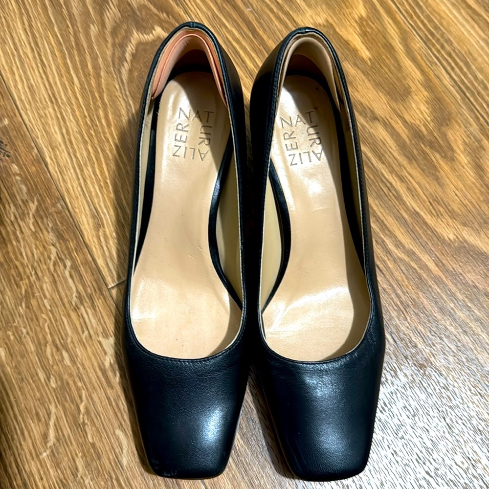 Naturalizer 2inches heels
